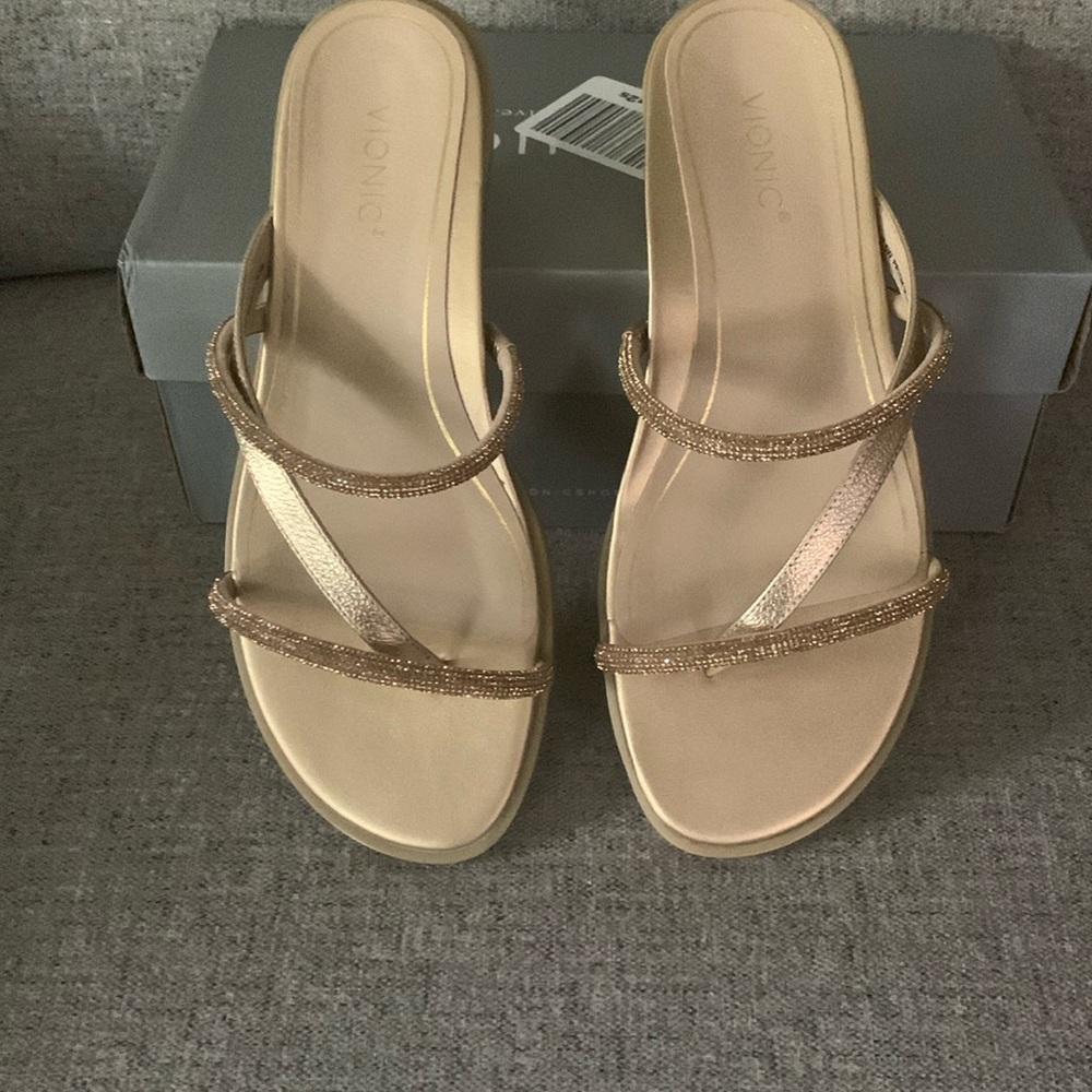 Vionic Prism Sandal